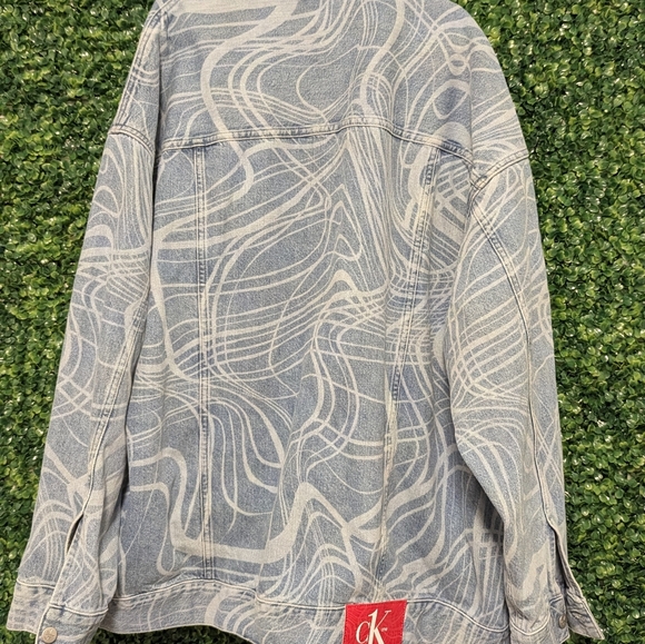 Calvin Klein Abstract Demin Jacket, Large - Picture 11 of 12